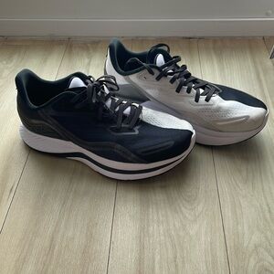 Men’s Saucony Endorphin Shift 2 Running Shoes